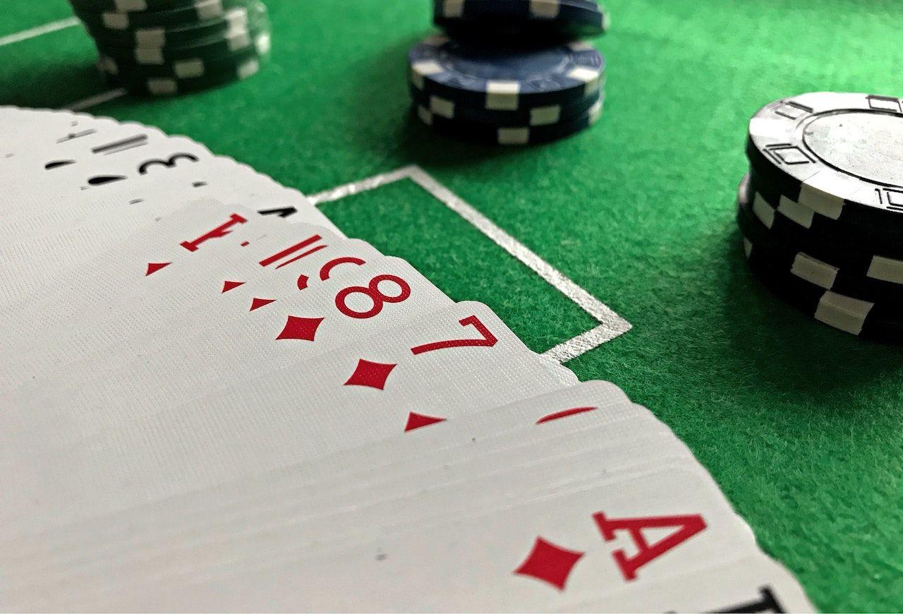 Khám phá những bí quyết chơi bài online hiệu quả và an toàn